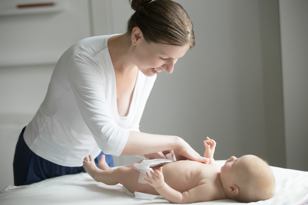 Berapa Frekuensi Bayi Buang Air Besar yang Normal dalam Sehari?