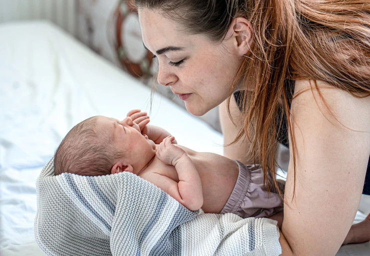 Cara Menenangkan Bayi Baru Lahir yang Menangis