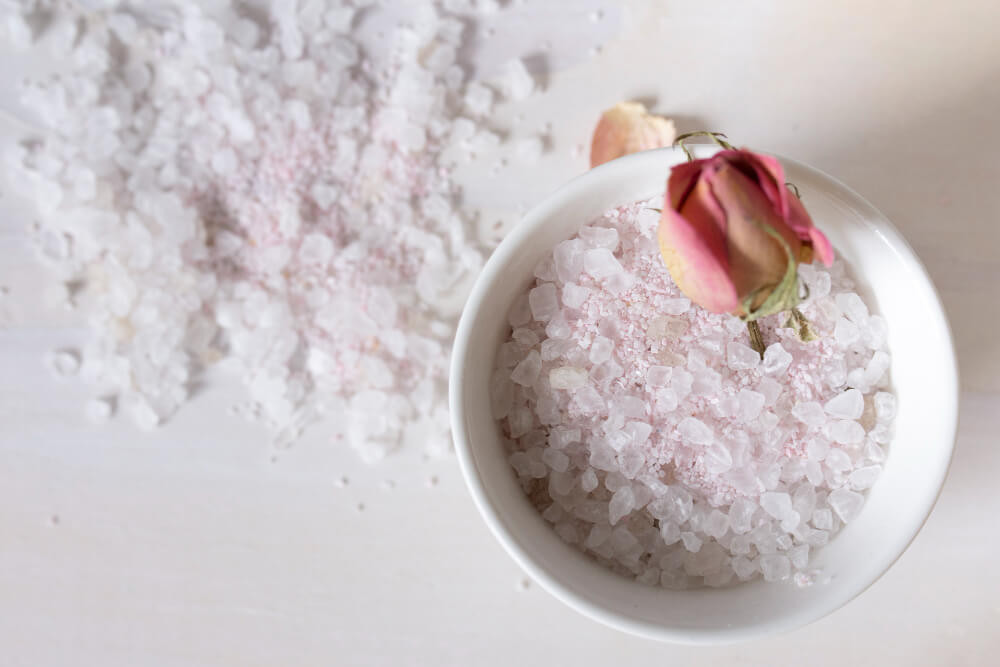 Mengenal Salt Therapy (Halotherapy), Efektifkah untuk Mengusir Polutan dari Dalam Tubuh?