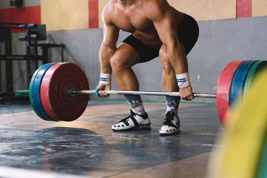 Bahaya Ego Lifting saat Latihan Angkat Beban