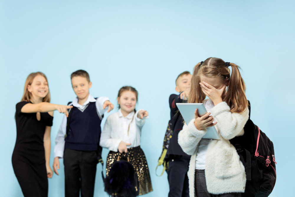 Apa yang Harus Dilakukan Orang Tua Jika Anak Menjadi Korban Bullying?