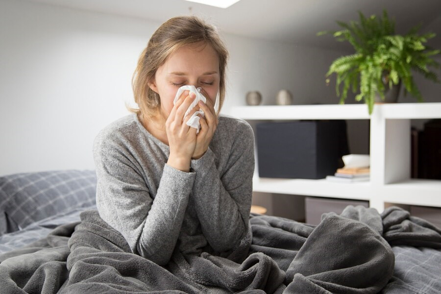 How to Naturally Get Rid of Colds Quickly and Easily